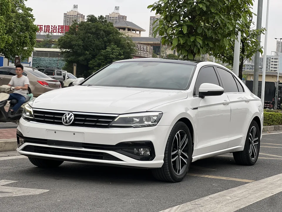 Volkswagen Lamando Lingdu 2021 facelift 280TSI DSG comfort version 2022 — photo 1, buy with delivery to Moscow