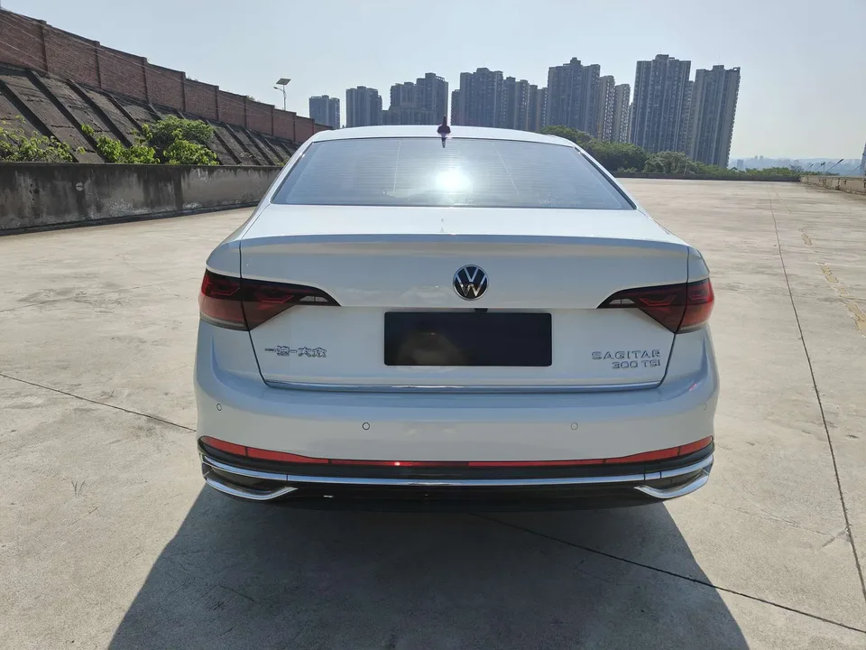 Volkswagen Sagitar 2023 Sagitar 300TSI DSG Excellence Edition 2023 — миниатюра 2