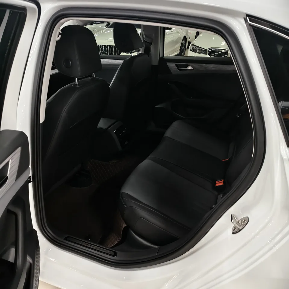 Volkswagen Sagitar Sagitar facelift 300TSI DSG Beyond Edition 2025 — миниатюра 4