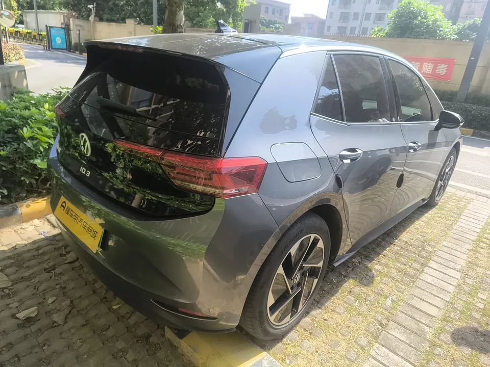 Volkswagen ID.3 Outstanding Edition 2024 — миниатюра 4