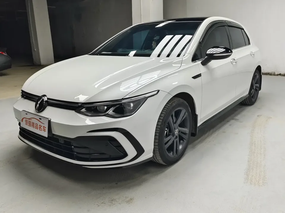 Volkswagen Golf Golf 2021 280TSI DSG R-Line 2022 — фото 1, купить с доставкой в Москву