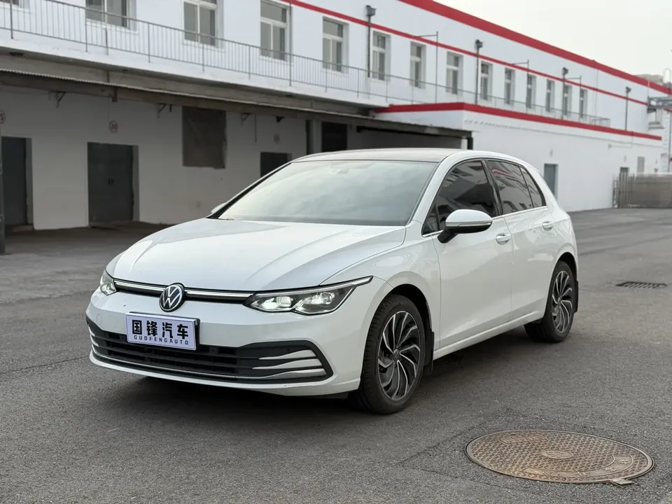 Volkswagen Golf golf 2021 280TSI DSG Pro 2022 — photo 1, buy with delivery to Moscow