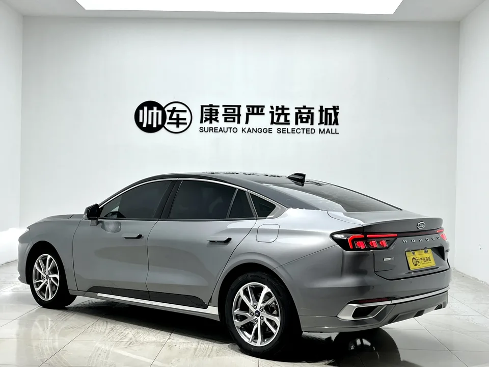 Ford Mondeo Mondeo EcoBoost 245 Luxury 2023 — миниатюра 4