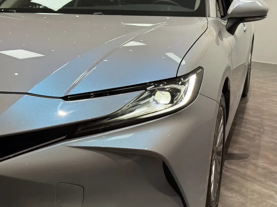 Toyota Camry 2.0E Elite Edition 2025 — миниатюра 3