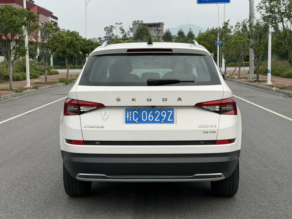 Skoda Kodiaq TSI330 5-seater two-wheel drive comfort version 2023 — миниатюра 2