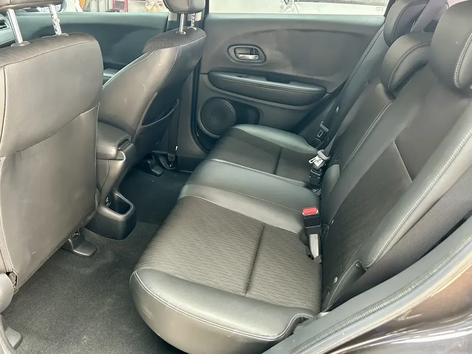 Honda VEZEL 2022 VIZI 1.5L CVT Phantom Night Pioneer Edition 2023 — миниатюра 5