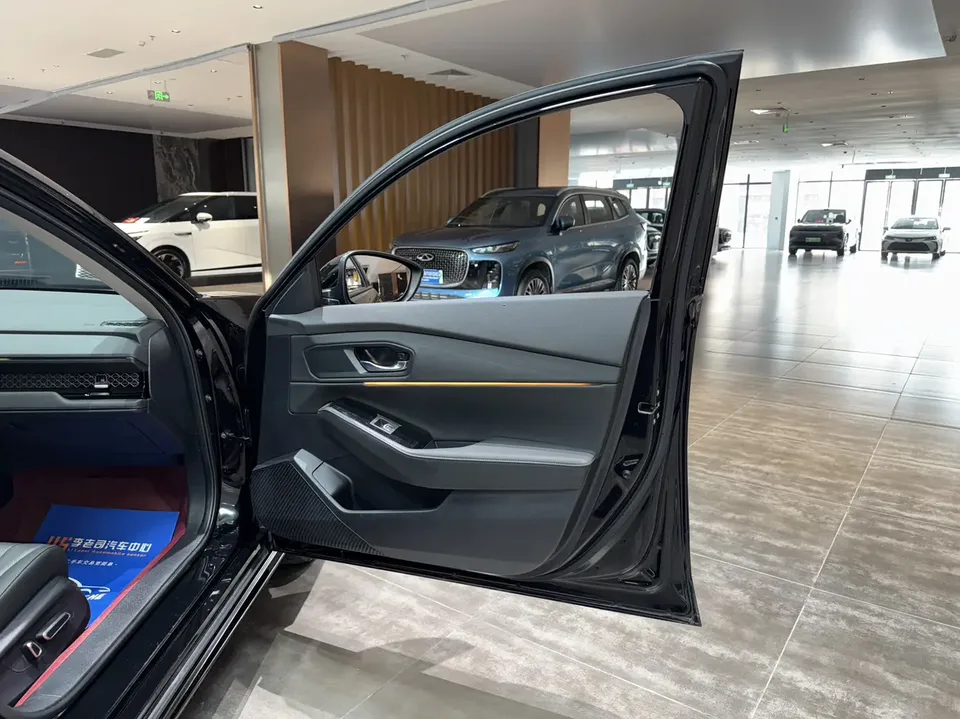 Honda Accord Accord 2025 Sharp T-Motion 260TURBO Premium Edition 2025 — миниатюра 4