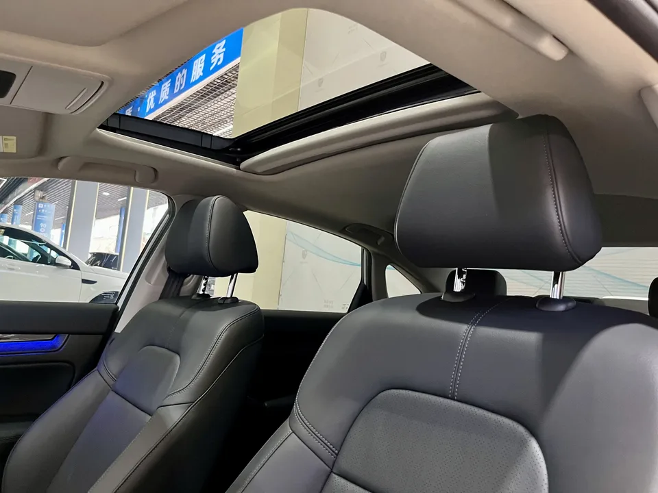 Honda Integra 240TURBO CVT Deluxe Edition 2023 — миниатюра 5
