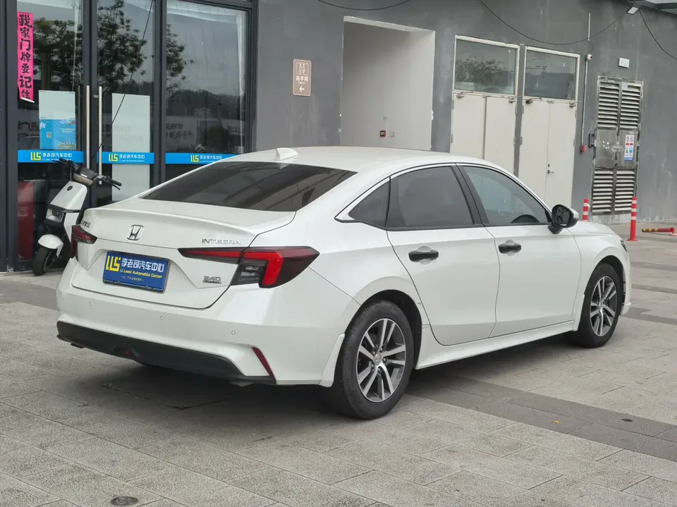 Honda Integra 240TURBO CVT Leading Edition 2023 — миниатюра 4