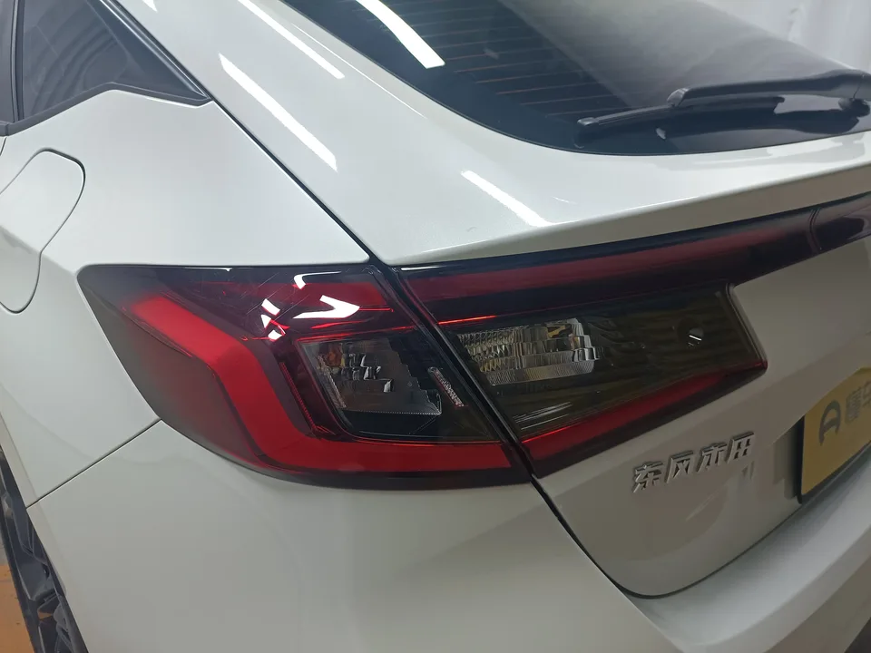 Honda CIVIC 2023 Civic HATCHBACK 240TURBO CVT Extreme Edition 2023 — миниатюра 2