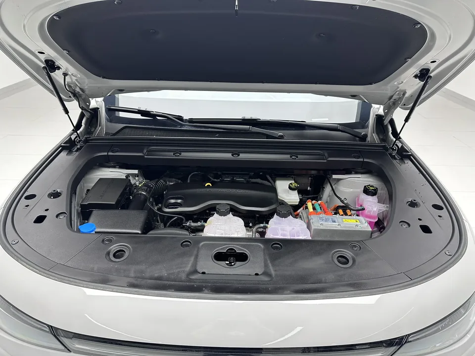 Leapmotor Zero running C10 Extended Range 210 Comfort Edition 2024 — миниатюра 3