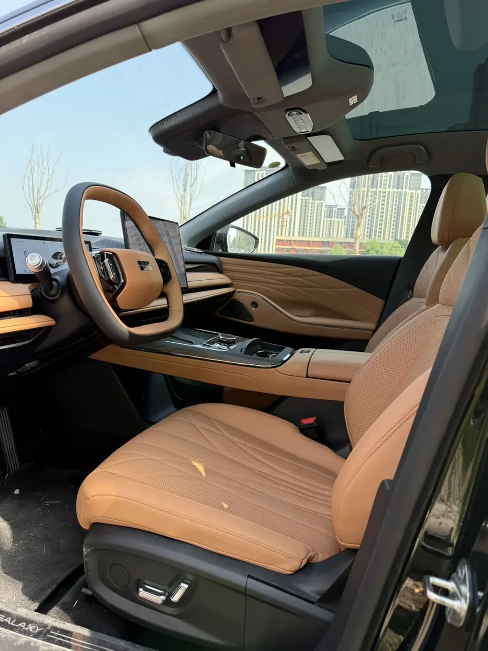 Geely Galaxy Star 8 PHEV 130km EM-i Premium Edition 2025 — миниатюра 5