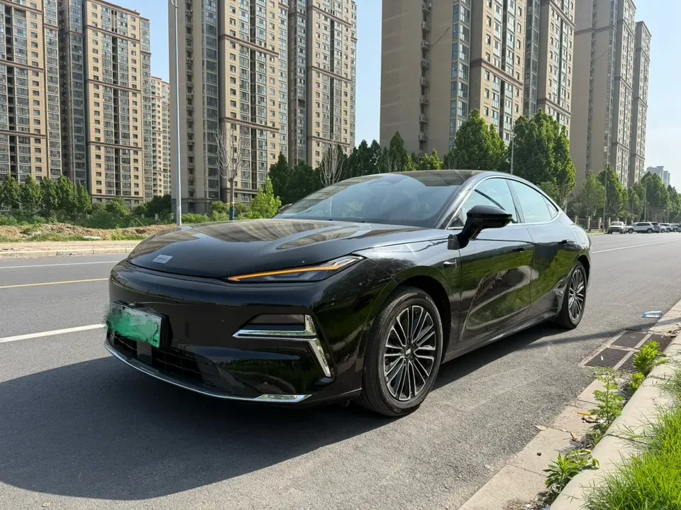 Geely Galaxy Star 8 PHEV 2025