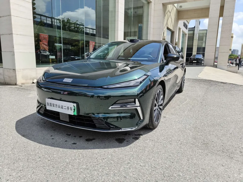Geely Galaxy Star 8 PHEV 2025