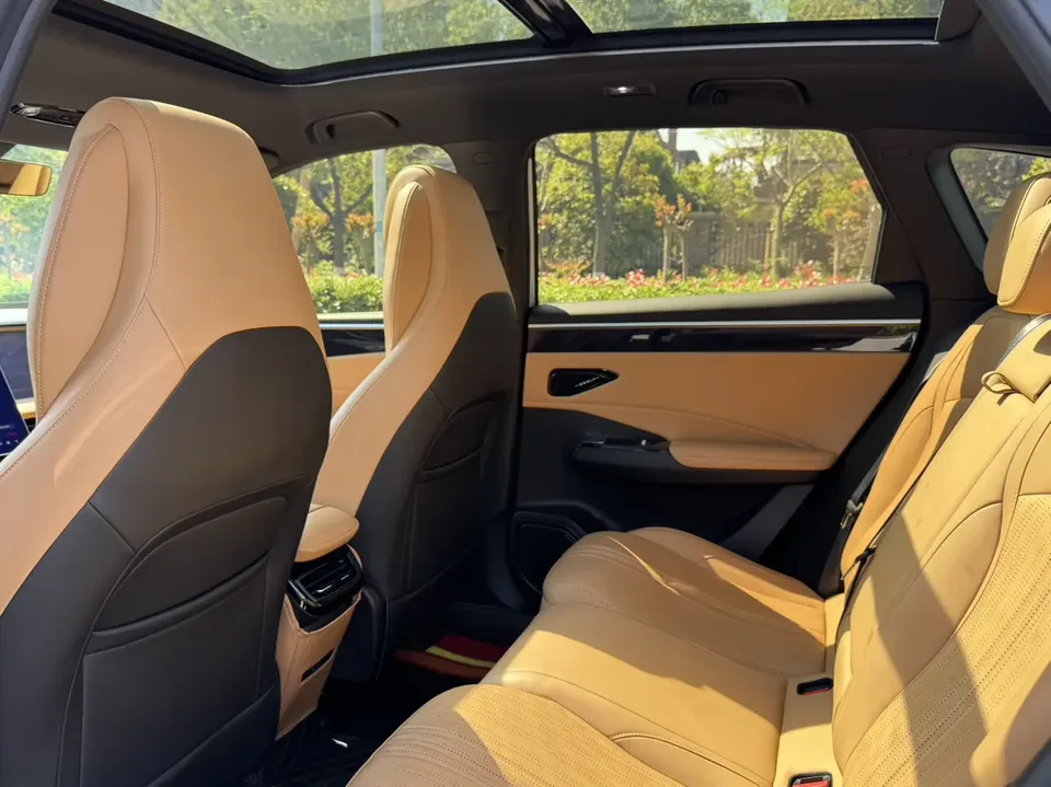 Geely Galaxy L7 1.5T DHT 115km MAX Longteng Edition 2024 — миниатюра 4