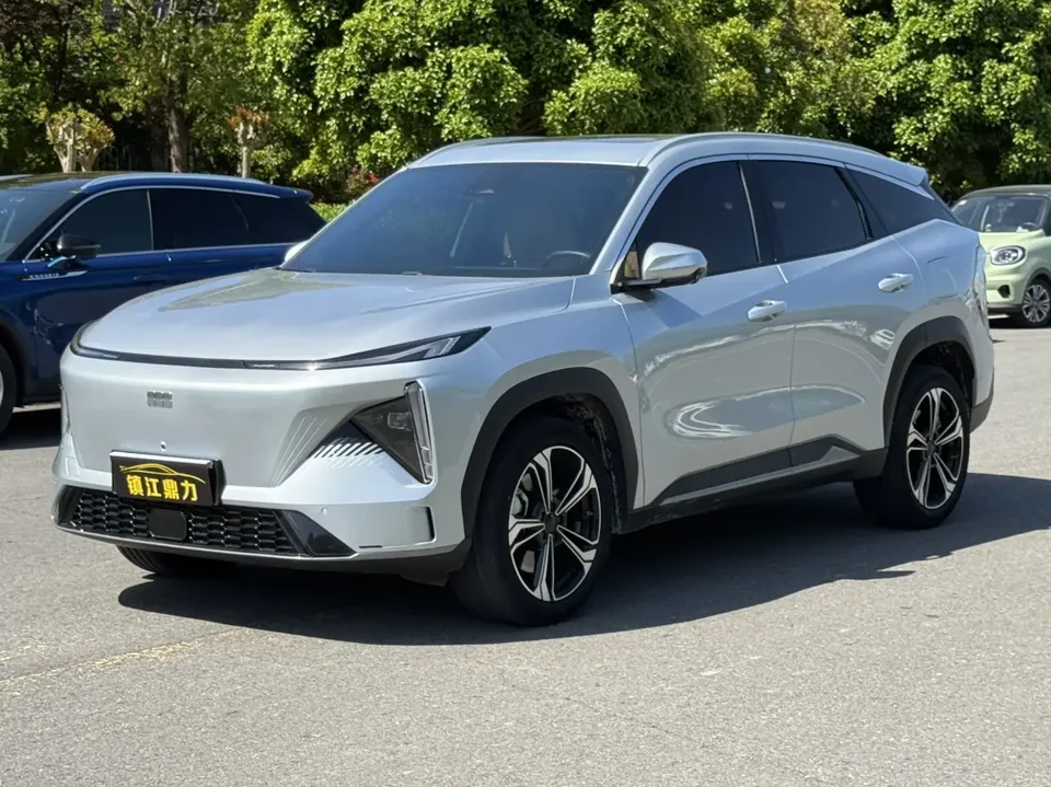 Geely Galaxy L7 2024