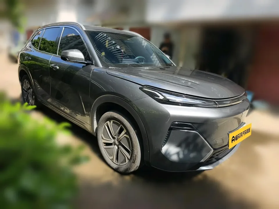 Geely Galaxy Starship 7 EM-i Galaxy Starship 7 EM-i 2025 120KM Exploration+ Edition 2024 — миниатюра 3