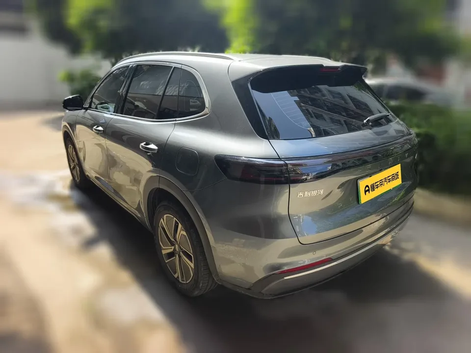 Geely Galaxy Starship 7 EM-i Galaxy Starship 7 EM-i 2025 120KM Exploration+ Edition 2024 — миниатюра 5