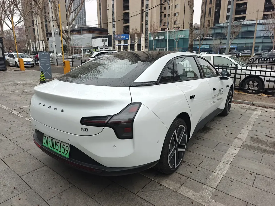 XPeng Xiaopeng MONA M03 600 Ultra-long-range Max version 2025 — миниатюра 2