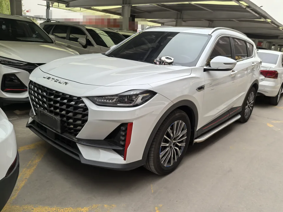 Jetour Jietu X70 PRO Jietu X70 PRO 2023 1.5T DCT comfortably enjoys 7 seats 2024 — photo 1, buy with delivery to Moscow