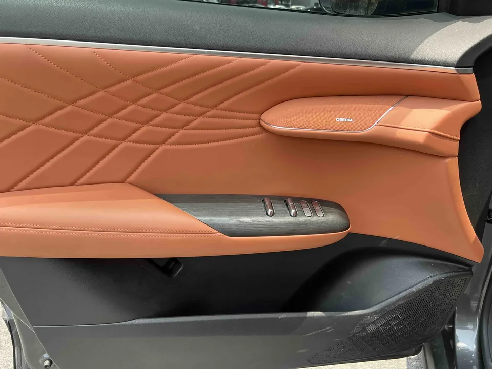 Deepal dark blue S07 215Max Deep Blue Intelligent Driving AD PRO Edition 2025 — миниатюра 3