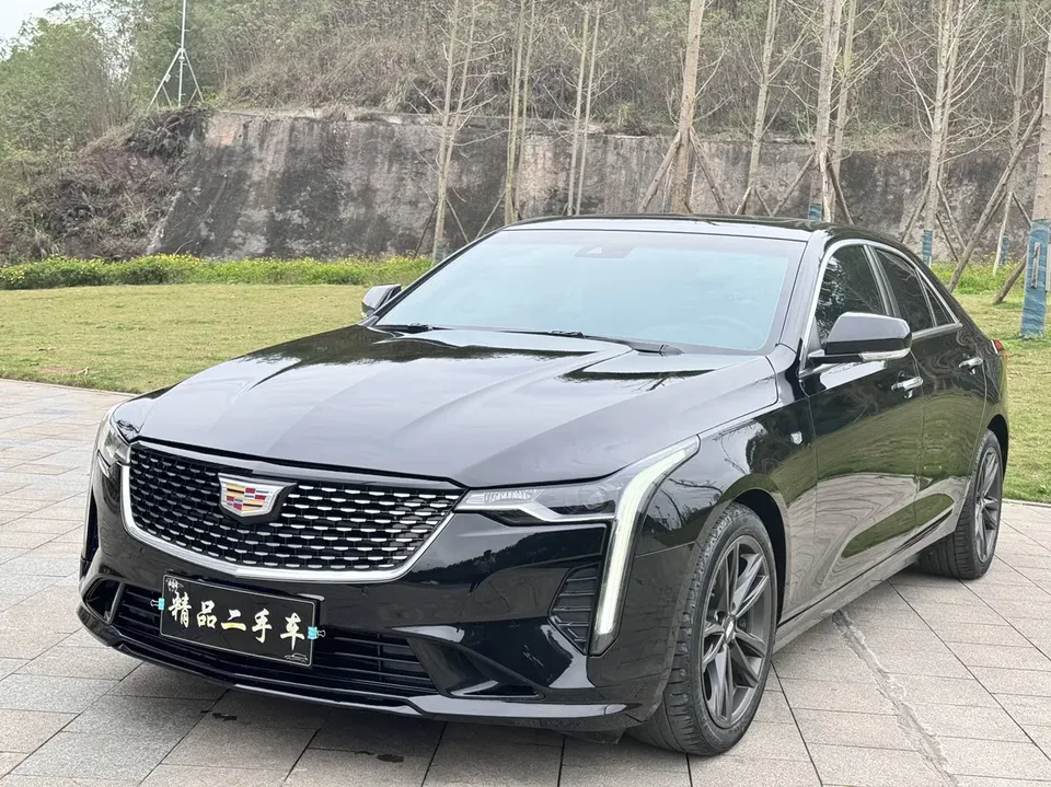 Cadillac CT4 2022