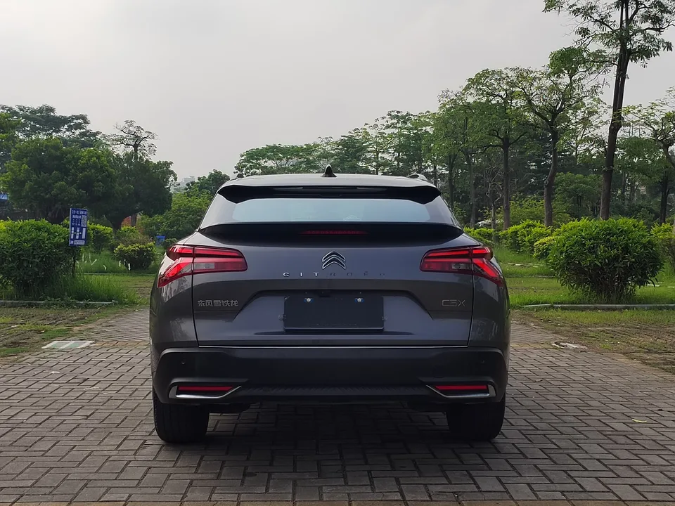 Citroen Versailles C5 X Versailles C5 2023 — миниатюра 2