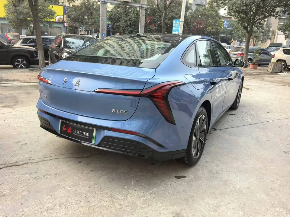 Hongqi Red Flag Tiangong 05 750 Edition 2025 — миниатюра 5