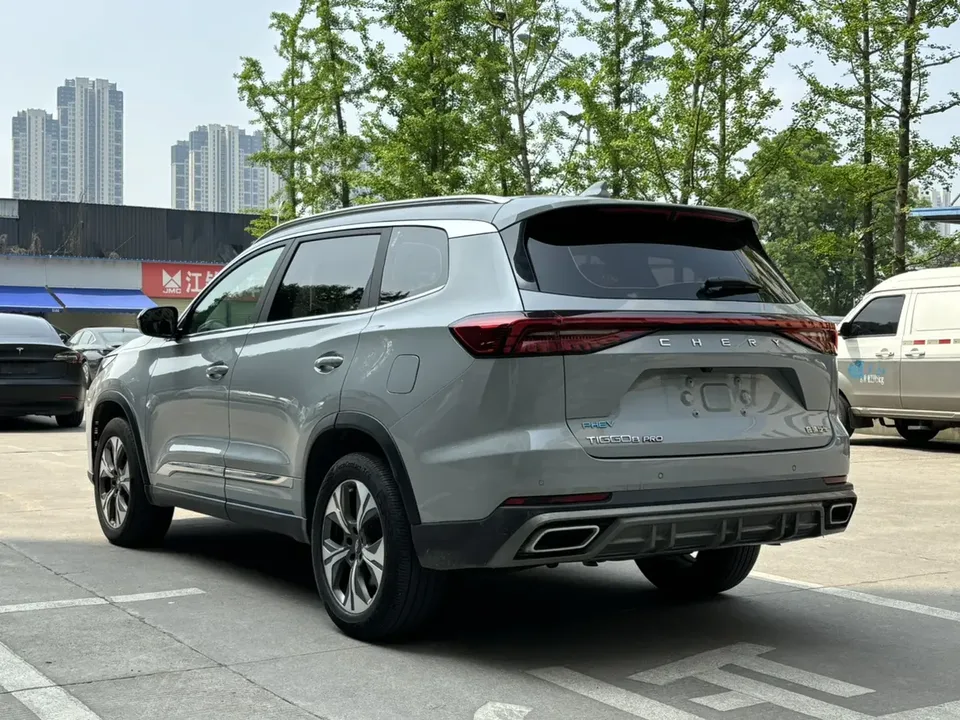 Chery Tiggo 8 PRO PHEV 1.5T DHT indulgent version 2024 — миниатюра 2