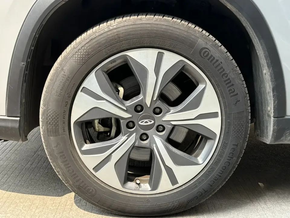 Chery Tiggo 8 PRO PHEV 1.5T DHT indulgent version 2024 — миниатюра 3