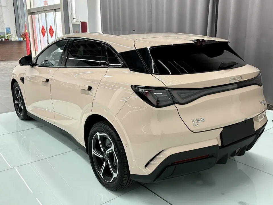 BYD Seal 06GT Intelligent Driving Edition 605 Two-wheel Drive Hot Wave Edition 2025 — миниатюра 2