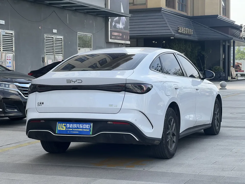 BYD Seal 06DM DM-i 80KM Luxury 2024 — миниатюра 2