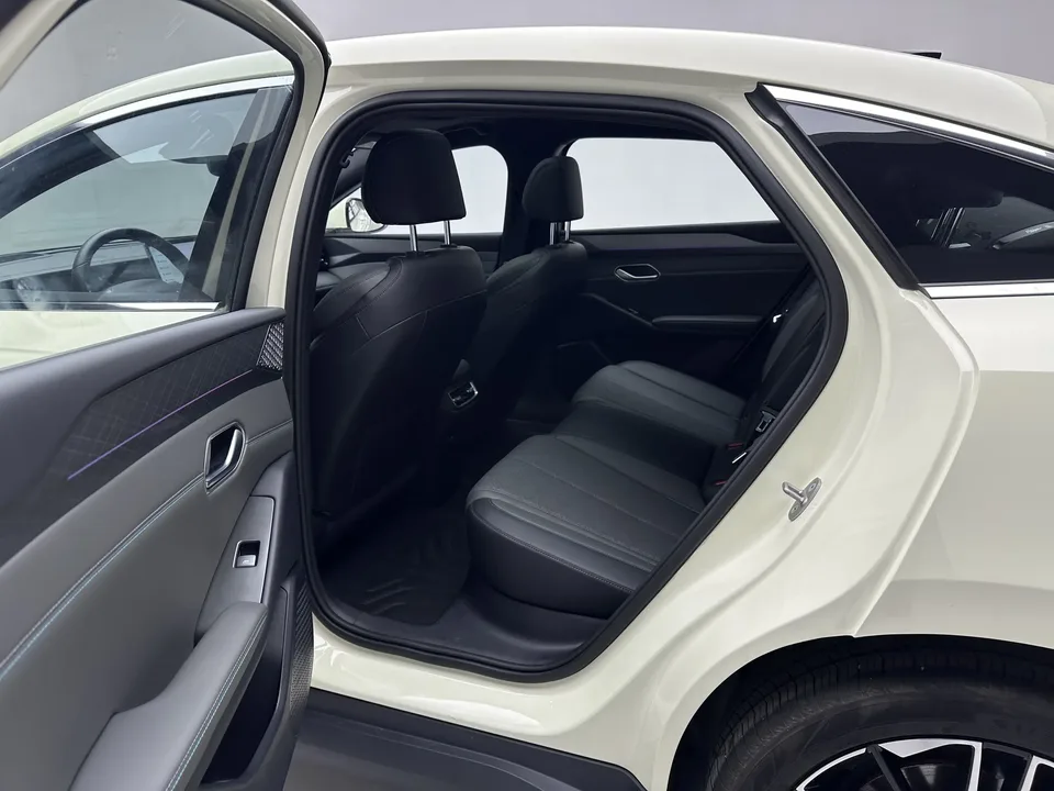 BYD Qin L EV 545km Excellence Edition 2025 — миниатюра 4