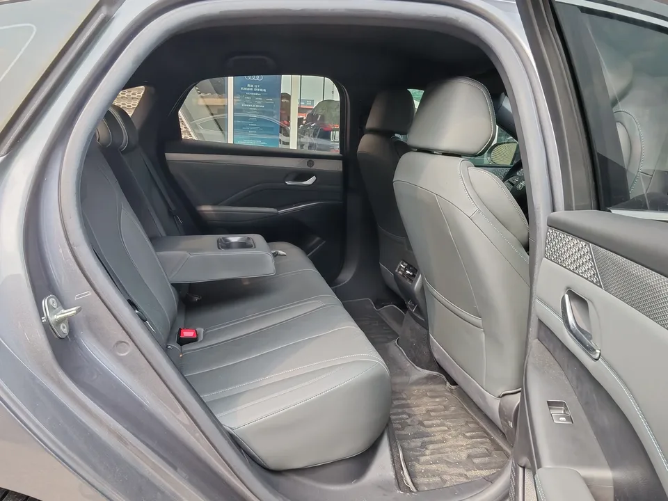 BYD Qin PLUS EV Intelligent Driving Edition 510KM Leading Edition 2025 — миниатюра 4