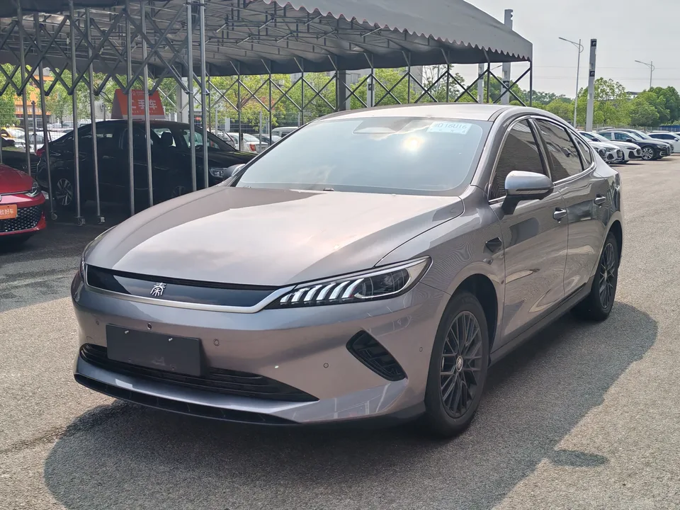 BYD Qin PLUS EV Intelligent Driving Edition 510KM Leading Edition 2025 — фото 1, купить с доставкой в Москву