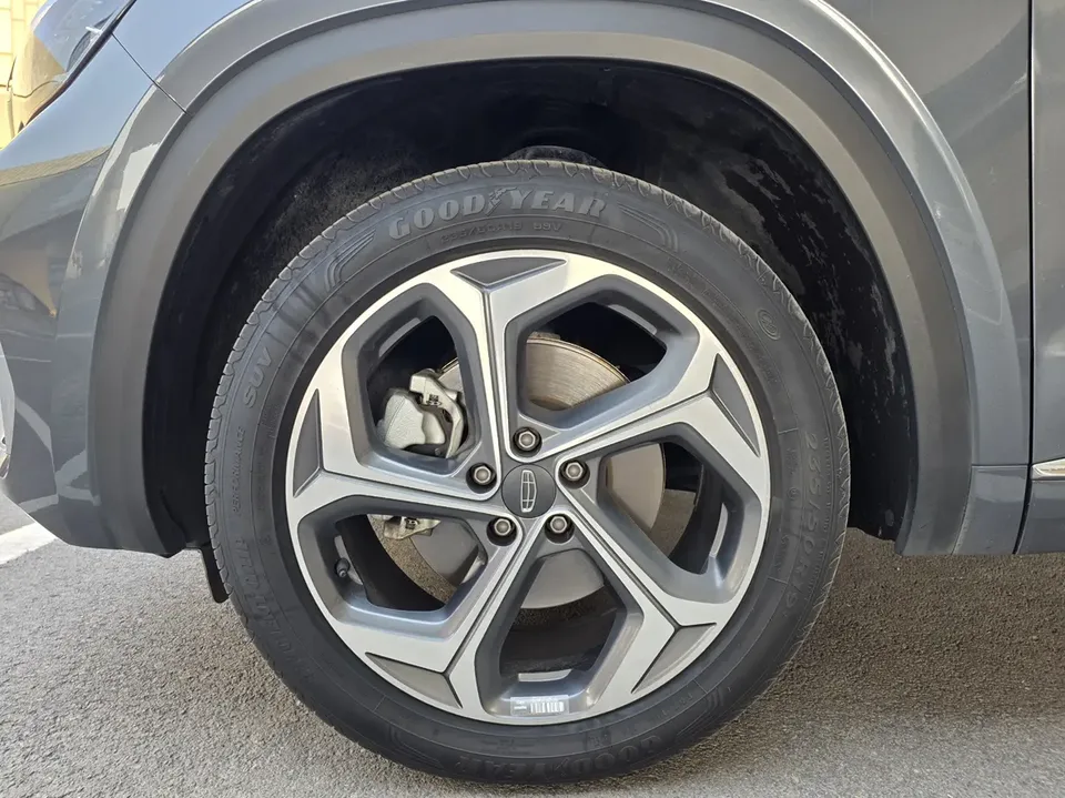 Geely Monjaro Xingyue L 2024 2.0TD High Power Automatic 2WD Yunqi Edition 2024 — миниатюра 3