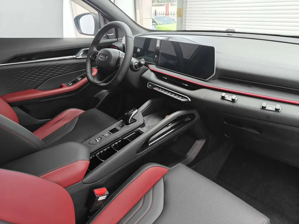 Geely Coolray SX11 Binyue 2023 Binyue COOL 1.5T DCT Champion Edition 2023 — thumbnail 4