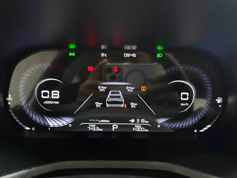 Geely Emgrand Emgrand 2022 4th Generation 1.5L CVT Premium Edition 2022 — миниатюра 4
