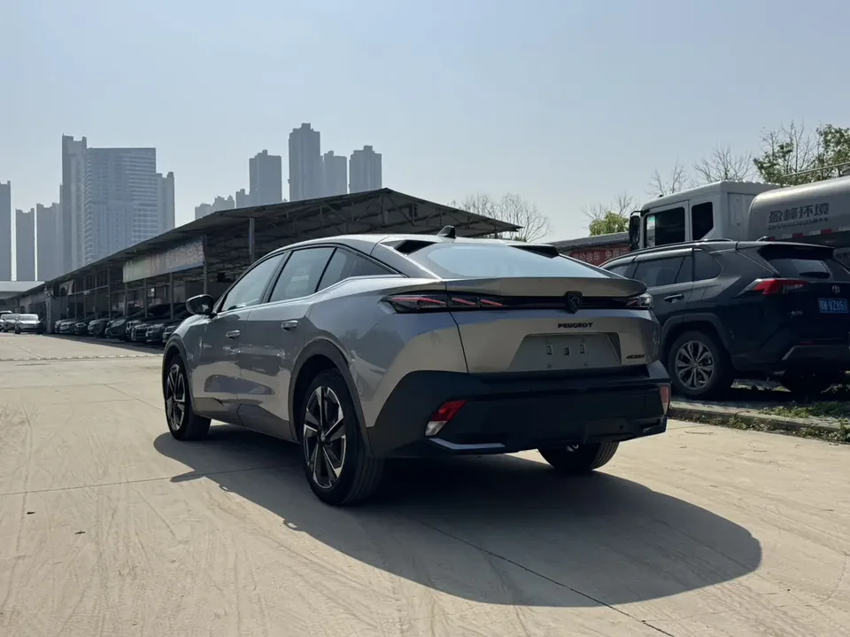 Peugeot 408X 1.6T Charm Edition 2024 — миниатюра 4