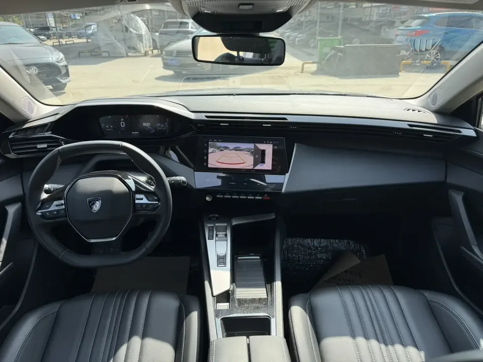 Peugeot 408X 1.6T Charm Edition 2024 — миниатюра 5