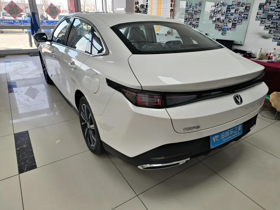 Changan Escape 1.5T DCT 500Bar Premium Edition 2026 — миниатюра 2