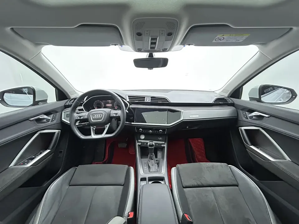 Audi Q3 Audi Q3 2023 35 TFSI Fashionable and Dynamic 2022 — миниатюра 3