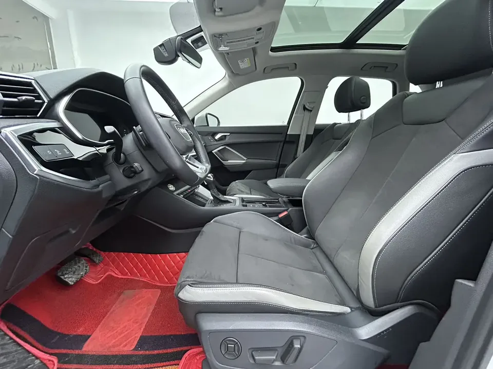 Audi Q3 Audi Q3 2023 35 TFSI Fashionable and Dynamic 2022 — миниатюра 4