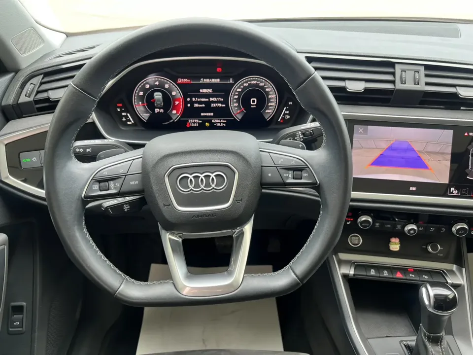 Audi Q3 Audi Q3 2023 35 TFSI Fashionable and Dynamic 2023 — миниатюра 4