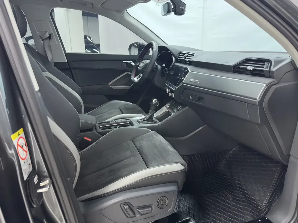Audi Q3 Audi Q3 2023 35 TFSI Fashionable and Dynamic 2023 — миниатюра 3
