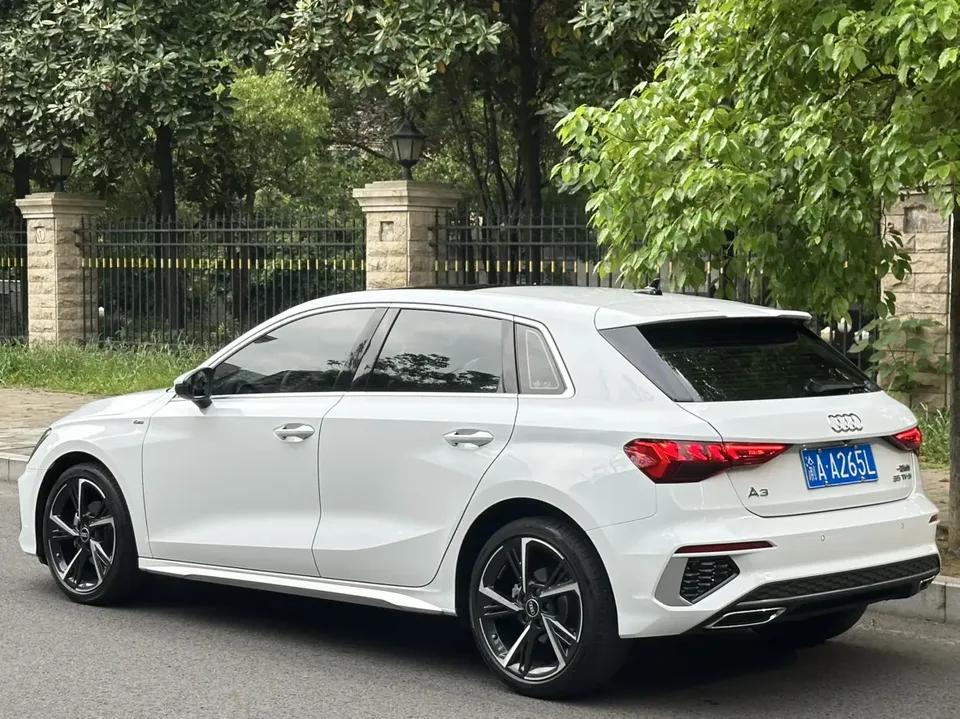 Audi A3 Audi A3 2024 Sportback 35 TFSI Stylish and sporty 2024 — thumbnail 4