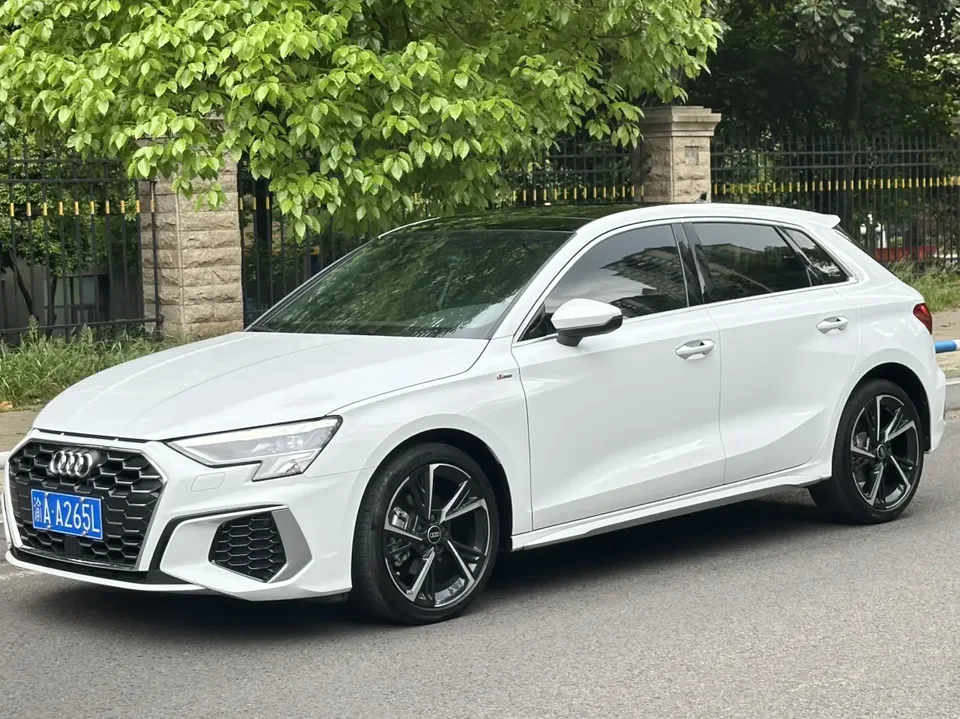 Audi A3 Audi A3 2024 Sportback 35 TFSI Stylish and sporty 2024 — photo 1, buy with delivery to Moscow