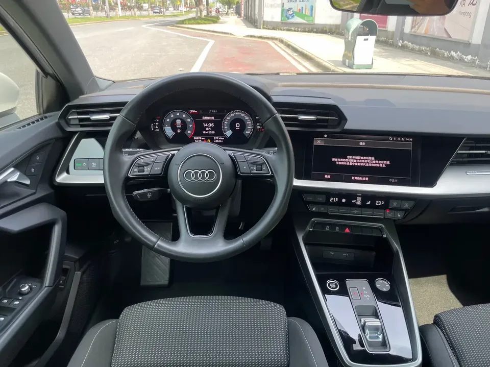 Audi A3 A3L Limousine 35 TFSI Fashion Sports 2022 — миниатюра 4
