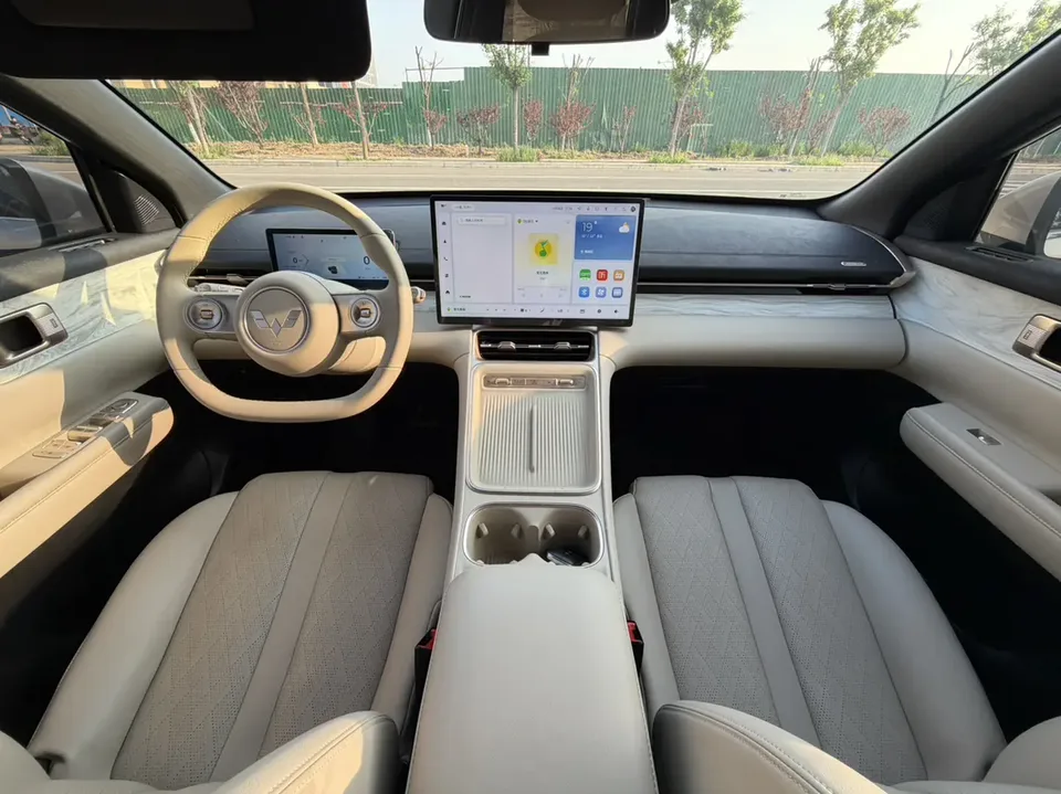 Wuling Starlight S PHEV 130km Pilot Edition 2024 — миниатюра 3