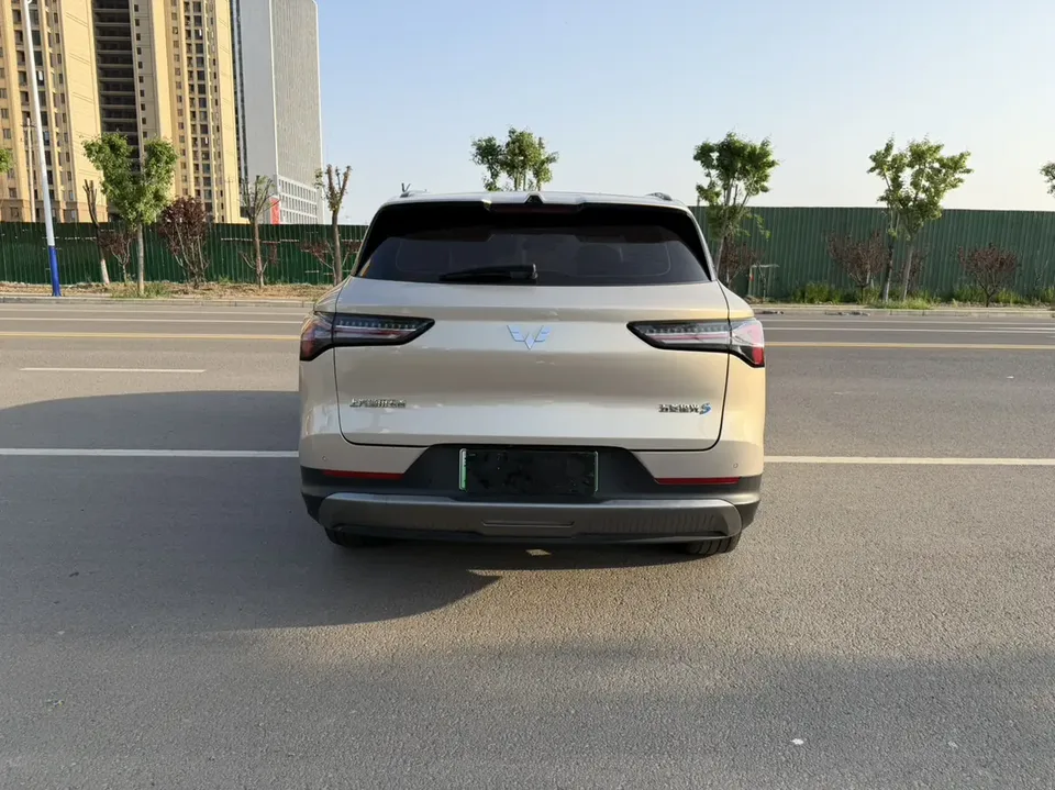 Wuling Starlight S PHEV 130km Pilot Edition 2024 — миниатюра 5
